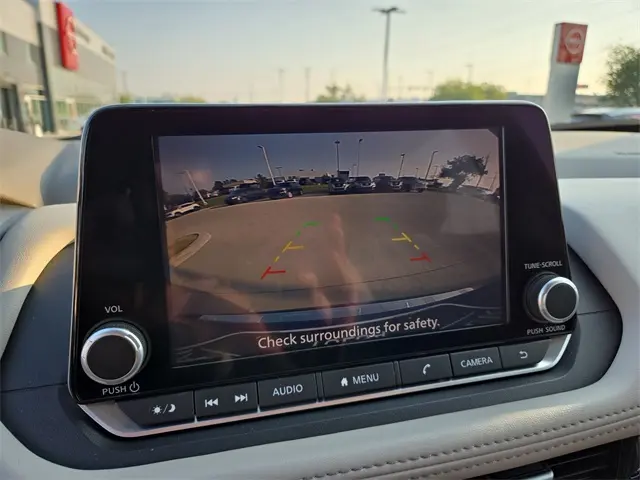 2023 Nissan Rogue SV photo 22
