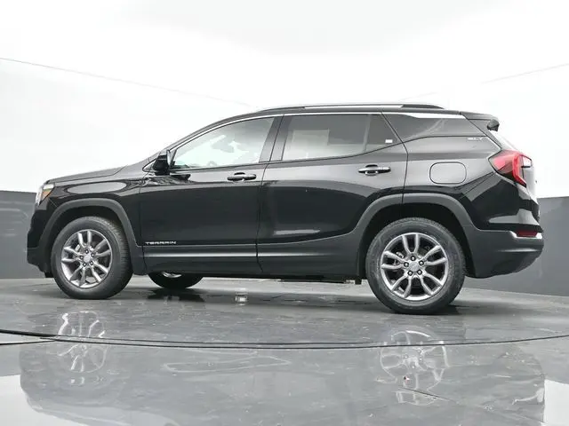 2024 Gmc Terrain SLT photo 36