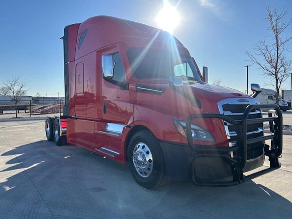 2025 Freightliner Cascadia - image 6