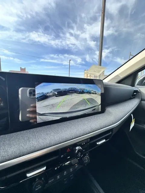 2026 Nissan Kicks SV photo 11