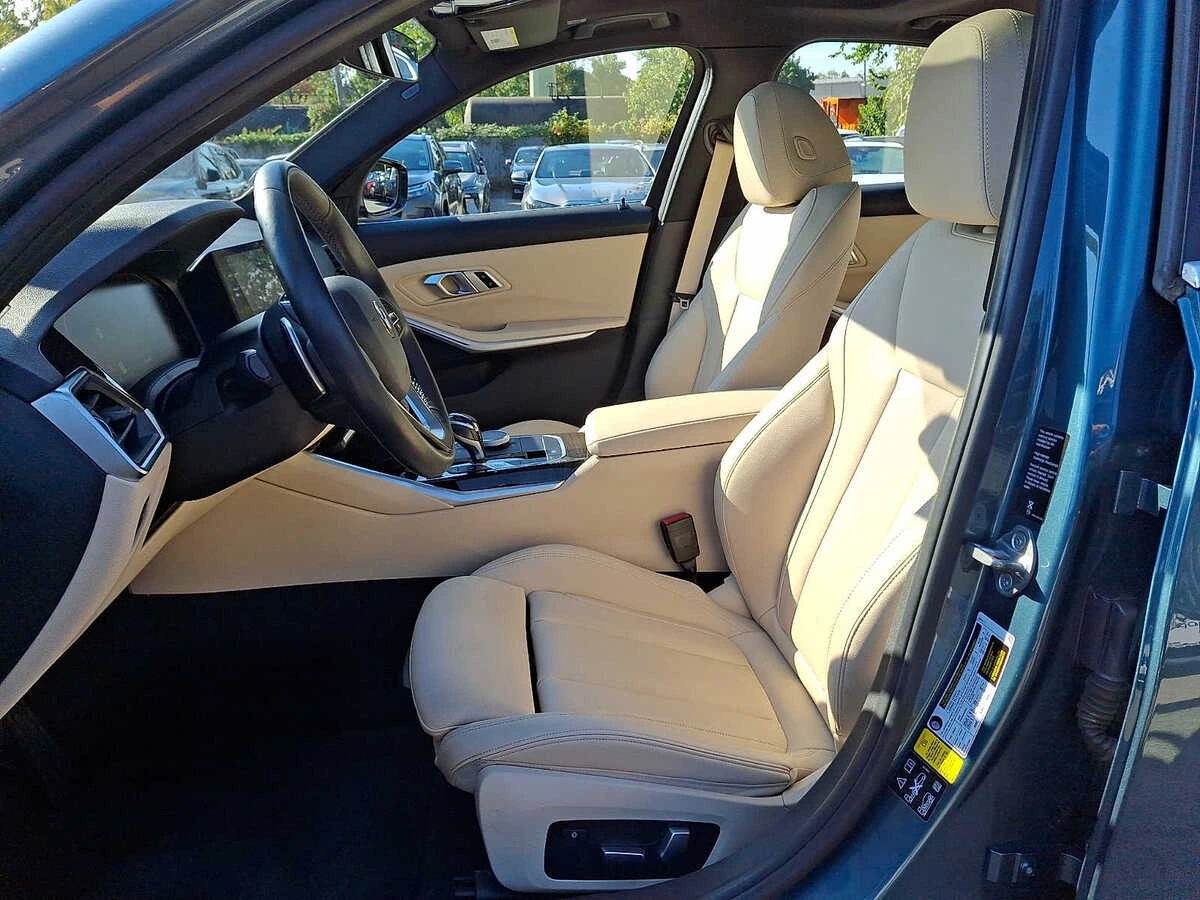 2019 BMW 3 Series 330i - Photo 10