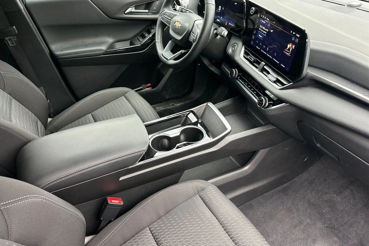2025 Chevrolet Equinox LT - Photo 16