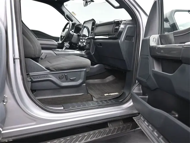 2022 Ford F-150 XLT photo 10