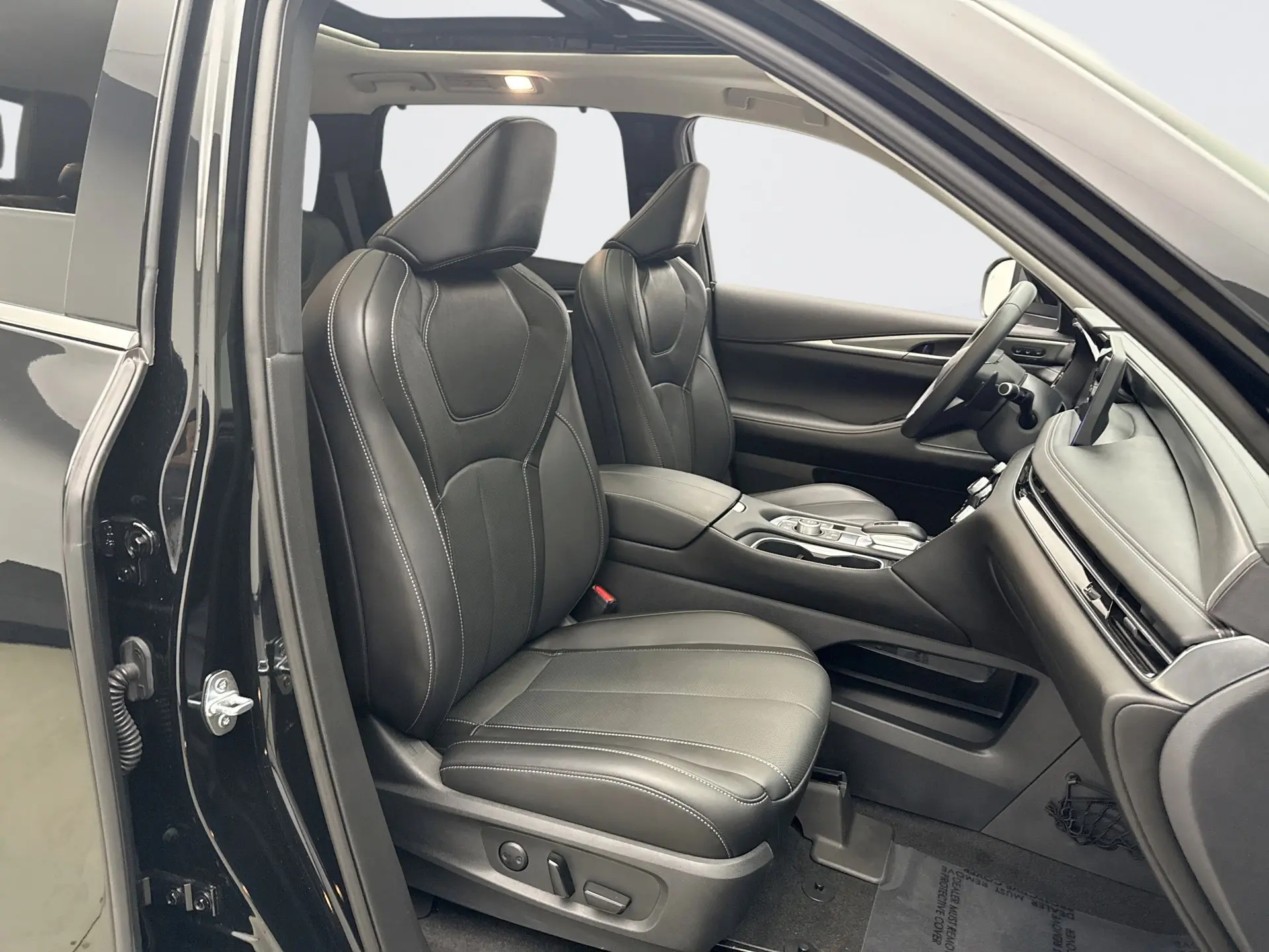 2022 Infiniti QX60 Luxe photo 17