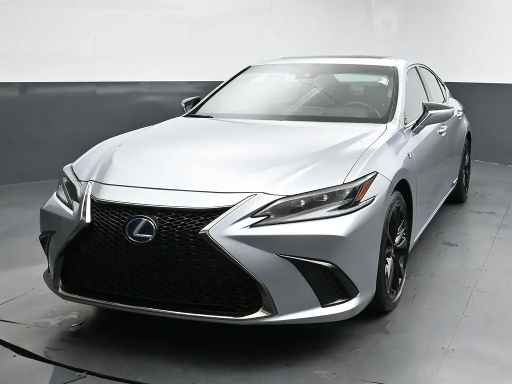 2022 Lexus ES 300h F SPORT photo 4