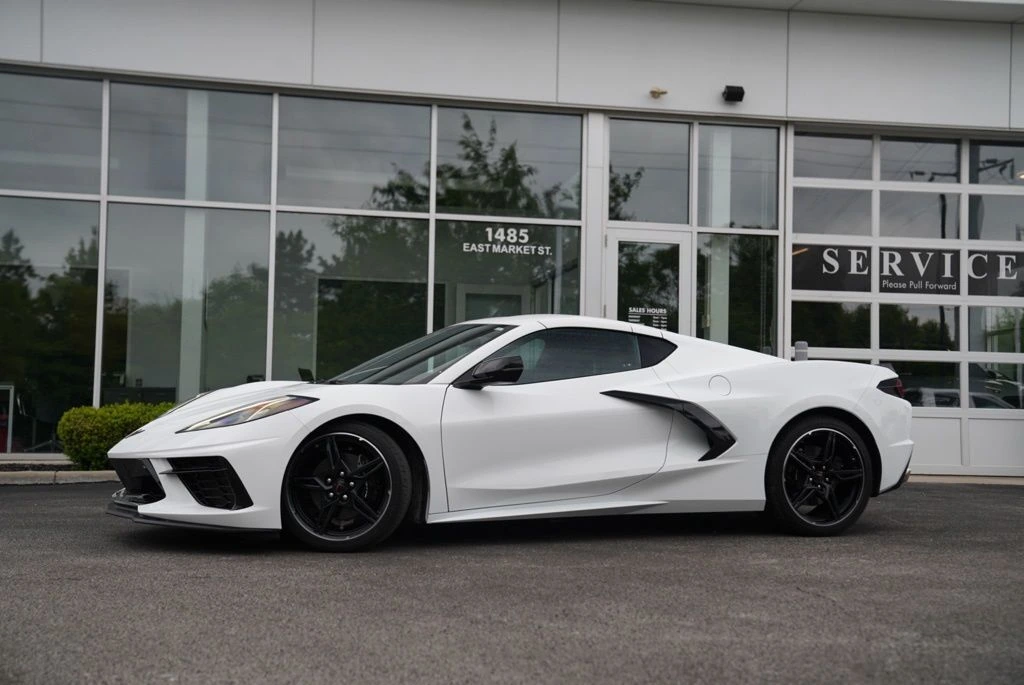 2022 Chevrolet Corvette Stingray Coupe 2LT's photo