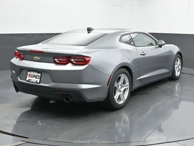 2023 Chevrolet Camaro 1LT photo 7