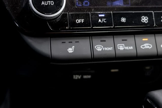 2025 Hyundai Elantra SEL - Photo 6