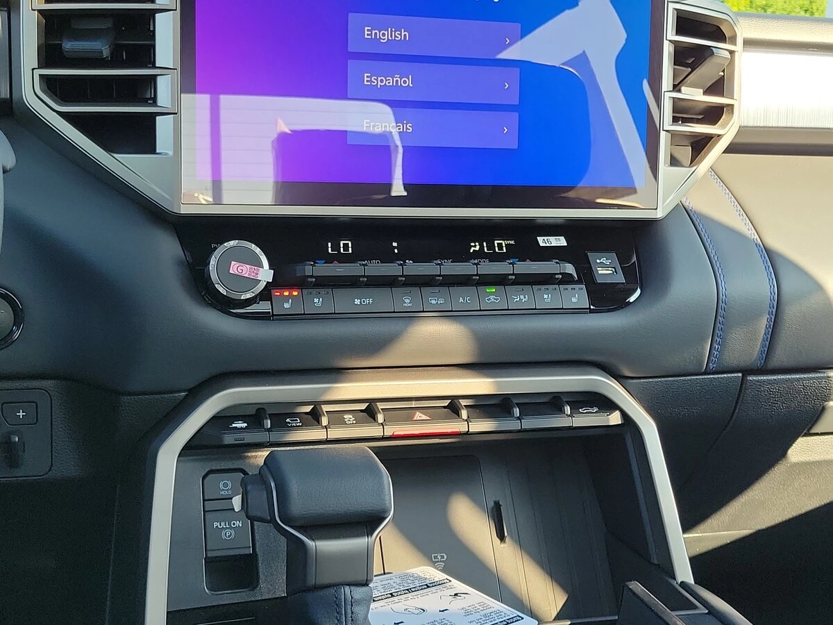 2026 Toyota Tundra Platinum - Photo 10