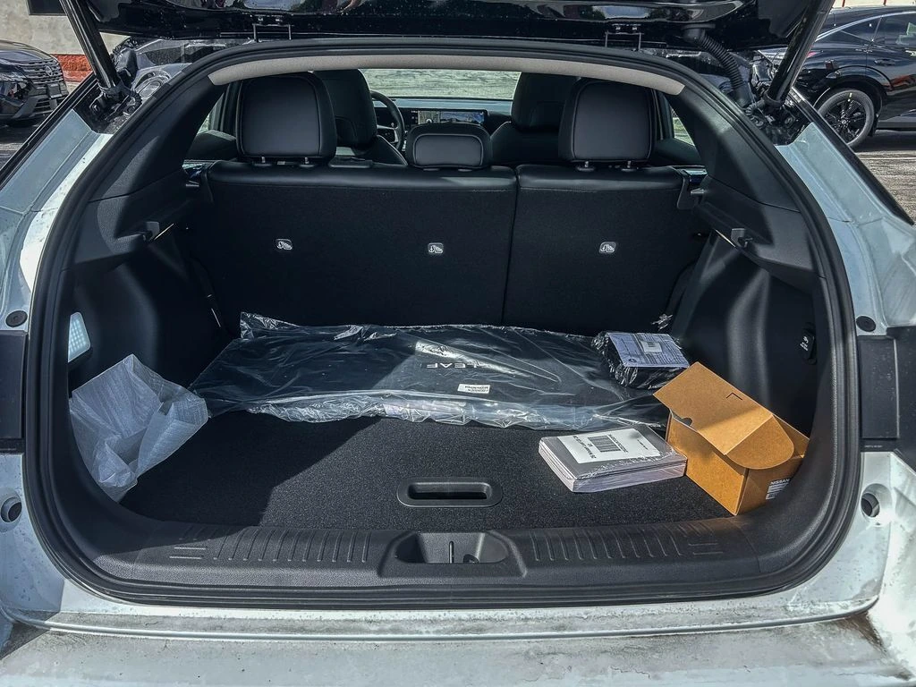 2026 Nissan LEAF Platinum+ - Photo 13
