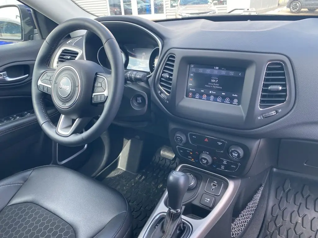 2018 Jeep Compass Latitude photo 17