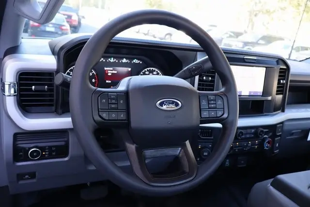 2026 Ford F-350 photo 21