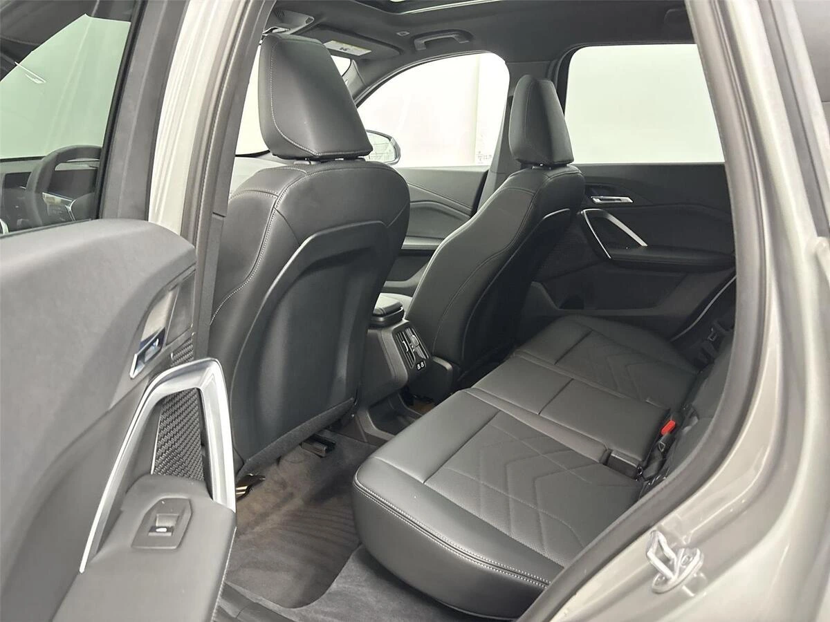 2025 BMW X1 28i - Photo 29