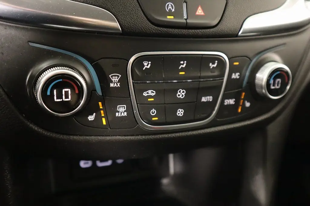 2024 Chevrolet Equinox LT photo 5