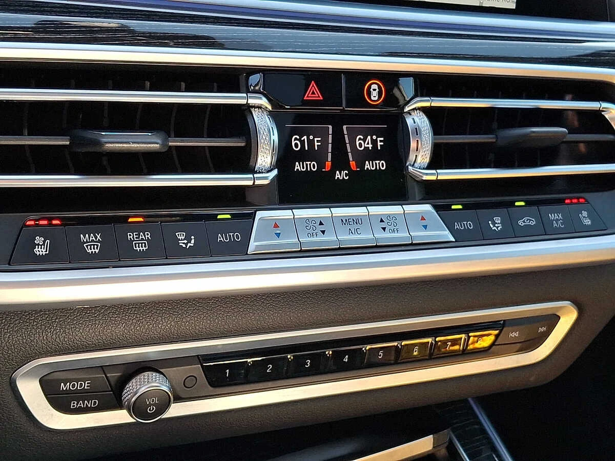 2022 BMW X7 M50i - Photo 15