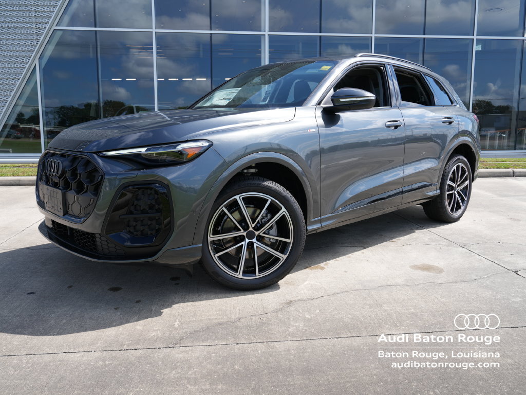 Daytona Gray Pearl Effect 2026 Audi Q5 SUV / Crossover All-Wheel Drive Automatic