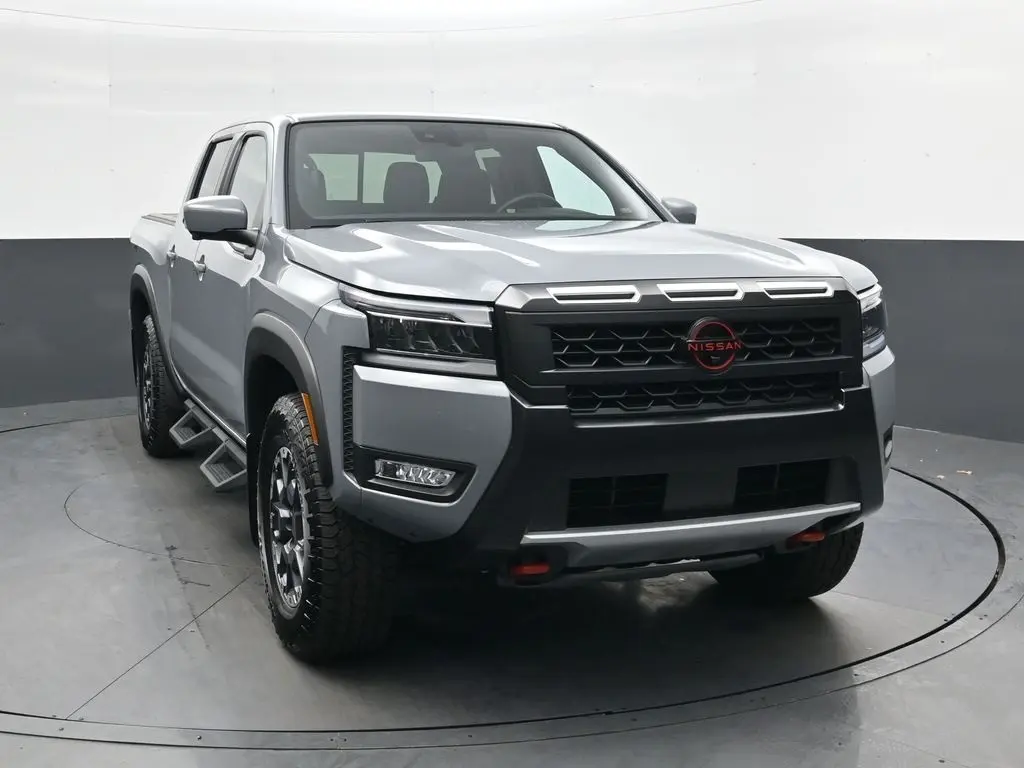 2025 Nissan Frontier PRO-4X's photo