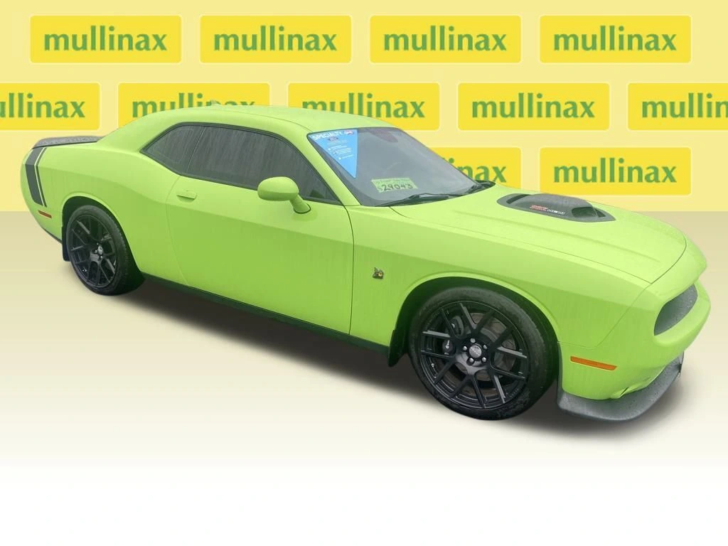 2015 Dodge Challenger Scat Pack's photo
