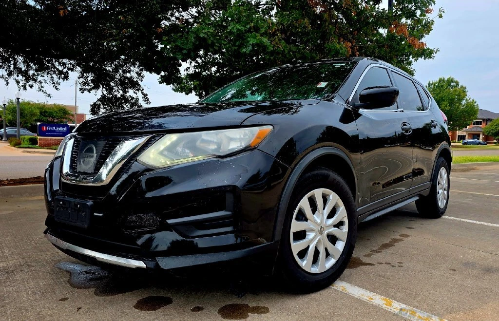 Used 2017 Nissan Rogue S with VIN KNMAT2MT9HP608887 for sale in Norman, OK
