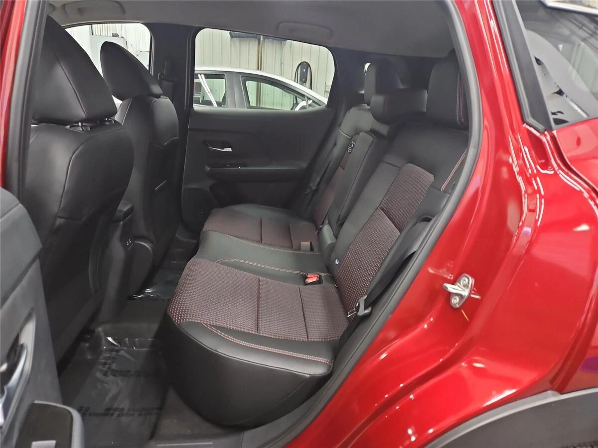 2026 Nissan KICKS SR AWD - Photo 11