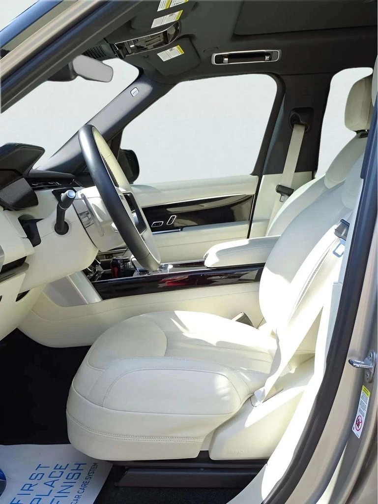 2023 Land Rover Range Rover SE - Photo 13