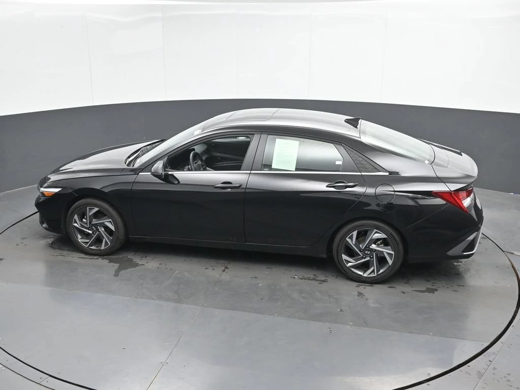 2026 Hyundai Elantra Limited - Photo 38