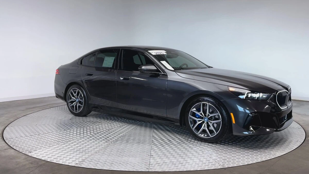 Used 2025 BMW i5 40 with VIN WBY13HG0XSCS47588 for sale in Highlands Ranch, CO