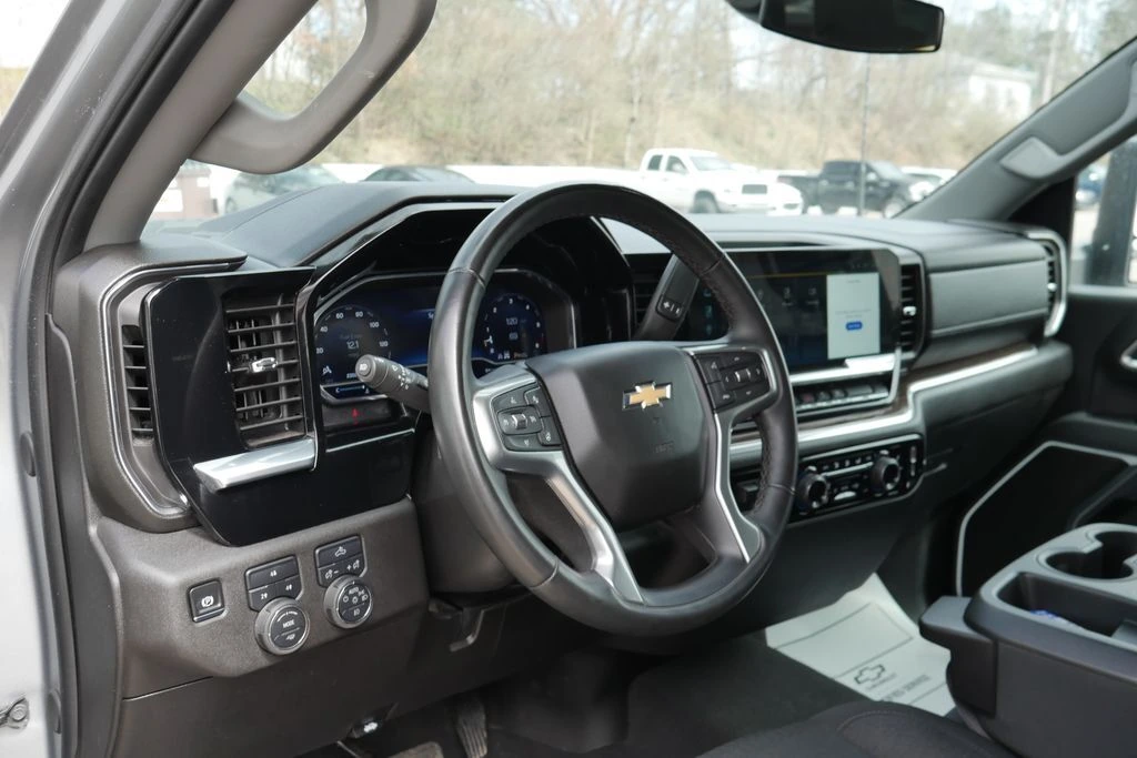 2025 Chevrolet Silverado 2500HD LT - Photo 11
