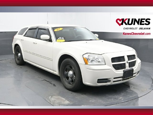 2007 Dodge Magnum Base