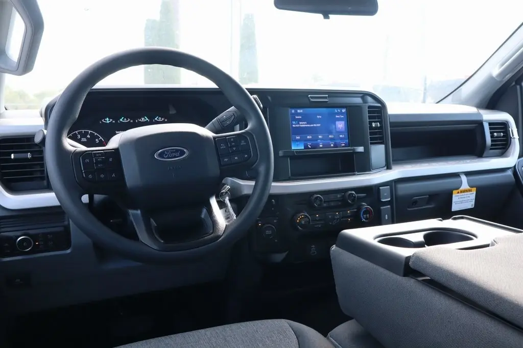 2026 Ford F-250 photo 2