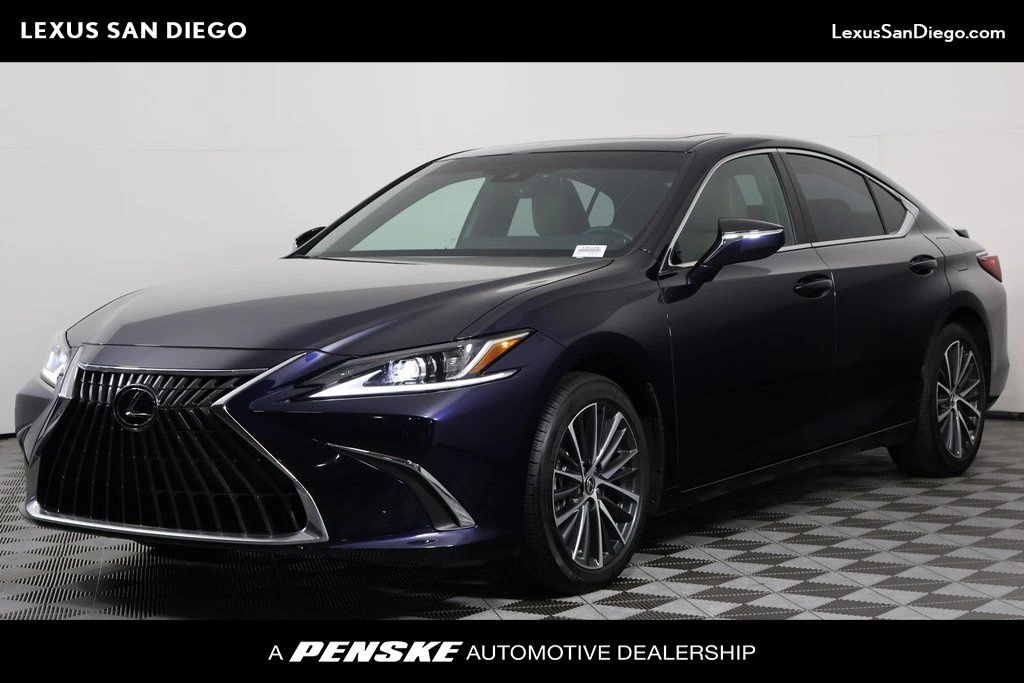 2025 Lexus ES 300h 300h's photo