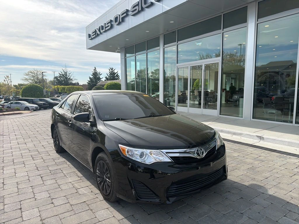 Used 2014 Toyota Camry LE with VIN 4T1BF1FK0EU457795 for sale in Silver Spring, MD