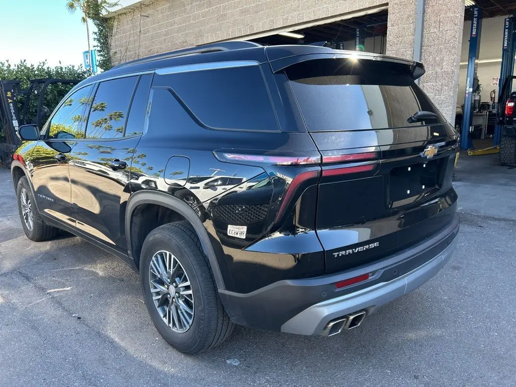 2024 Chevrolet Traverse 1LT photo 4