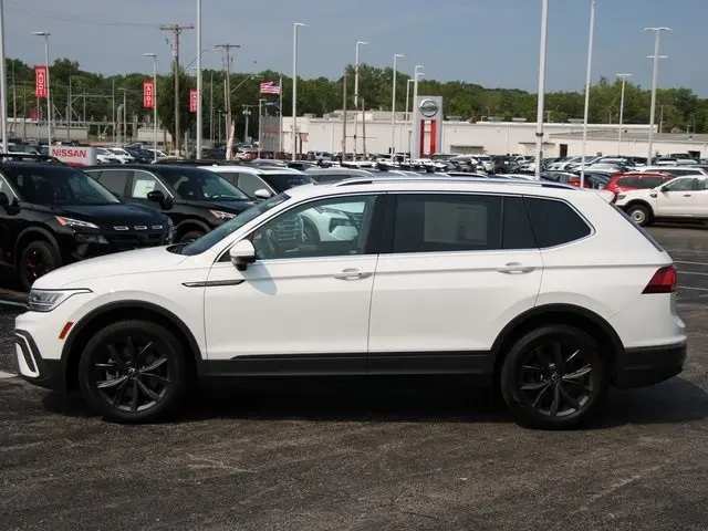 Used 2022 Volkswagen Tiguan SE with VIN 3VV3B7AX3NM012340 for sale in Kansas City