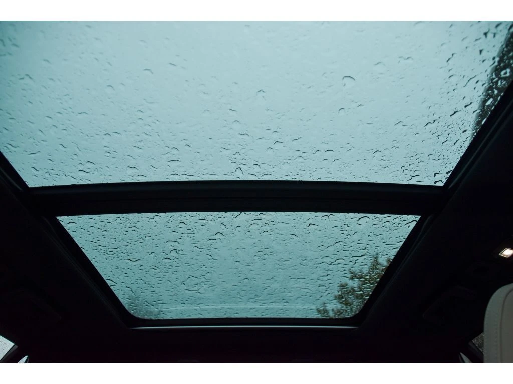 2026 Volvo - image 13