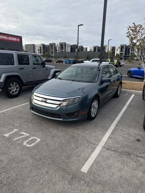 2011 Ford Fusion SE's photo