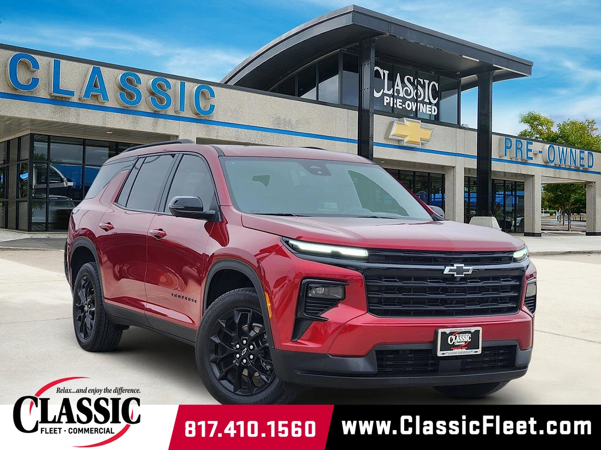 2025 Chevrolet Traverse LT's photo