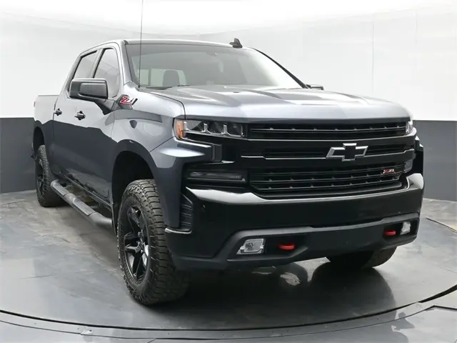 2020 Chevrolet Silverado 1500 LT Trail Boss photo 2