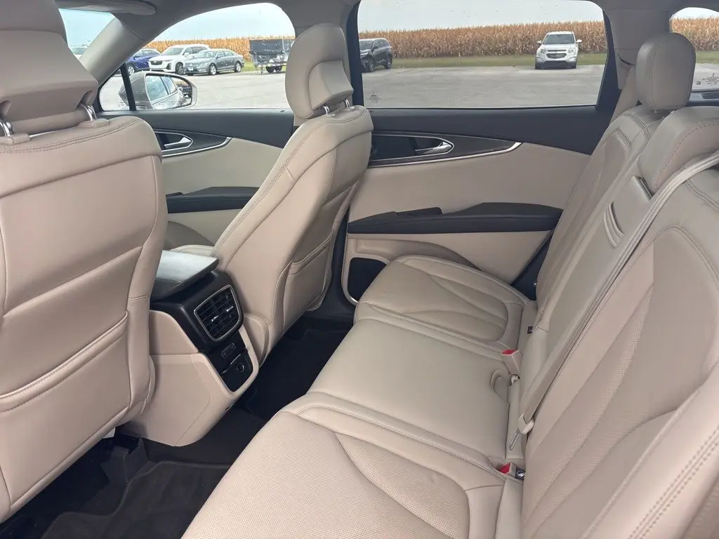 2019 Lincoln Nautilus Reserve photo 13