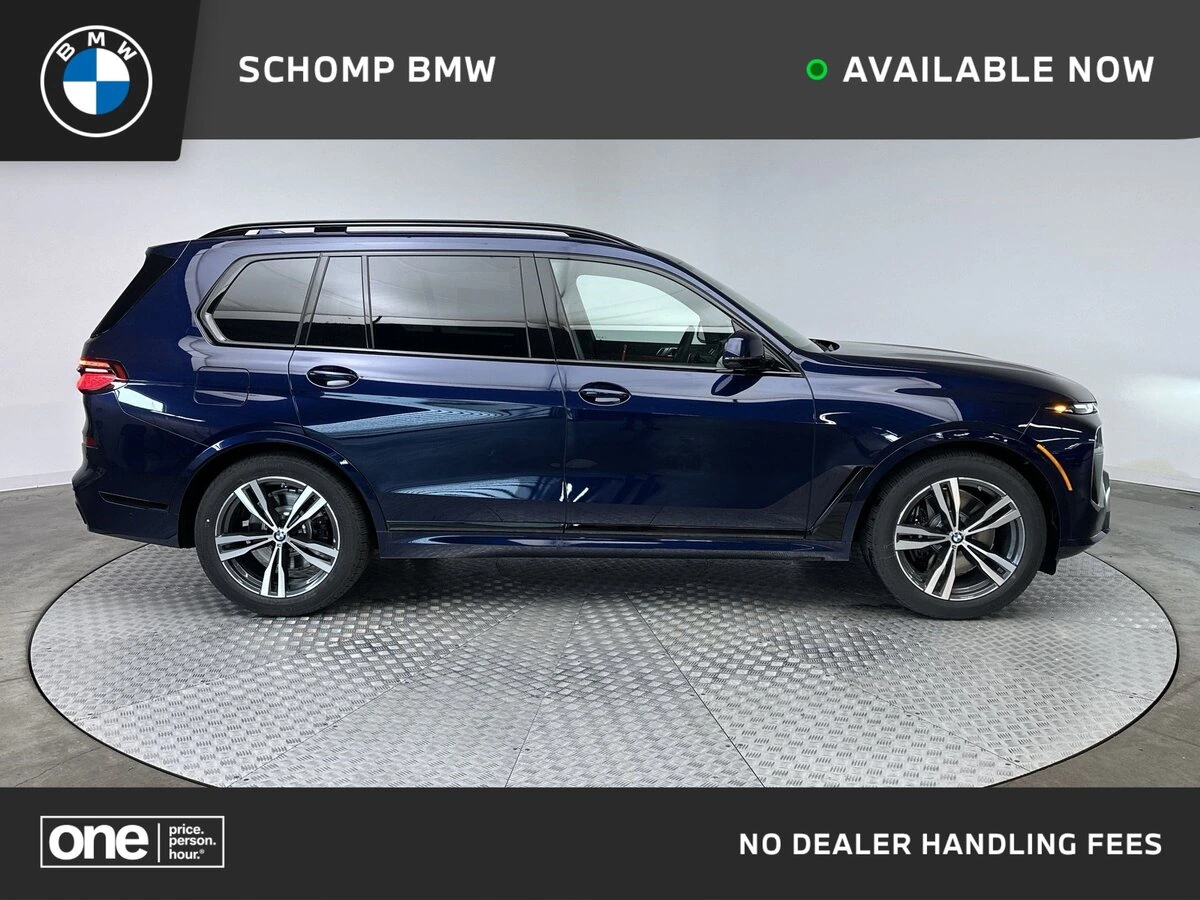 2026 BMW X7 40i's photo