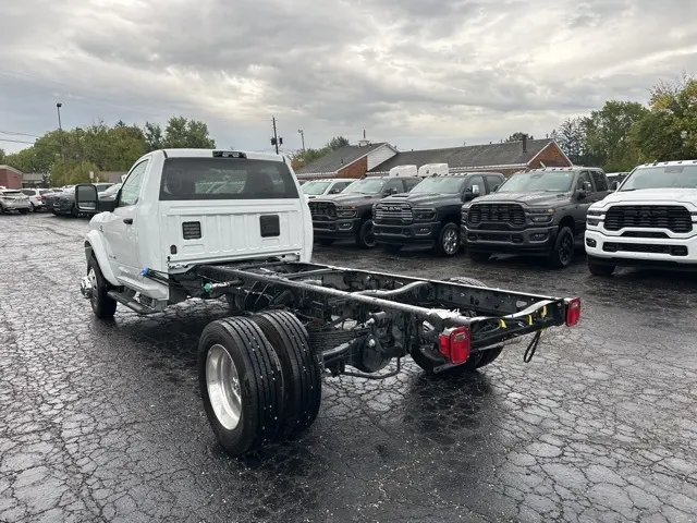 2025 Ram 5500 photo 5