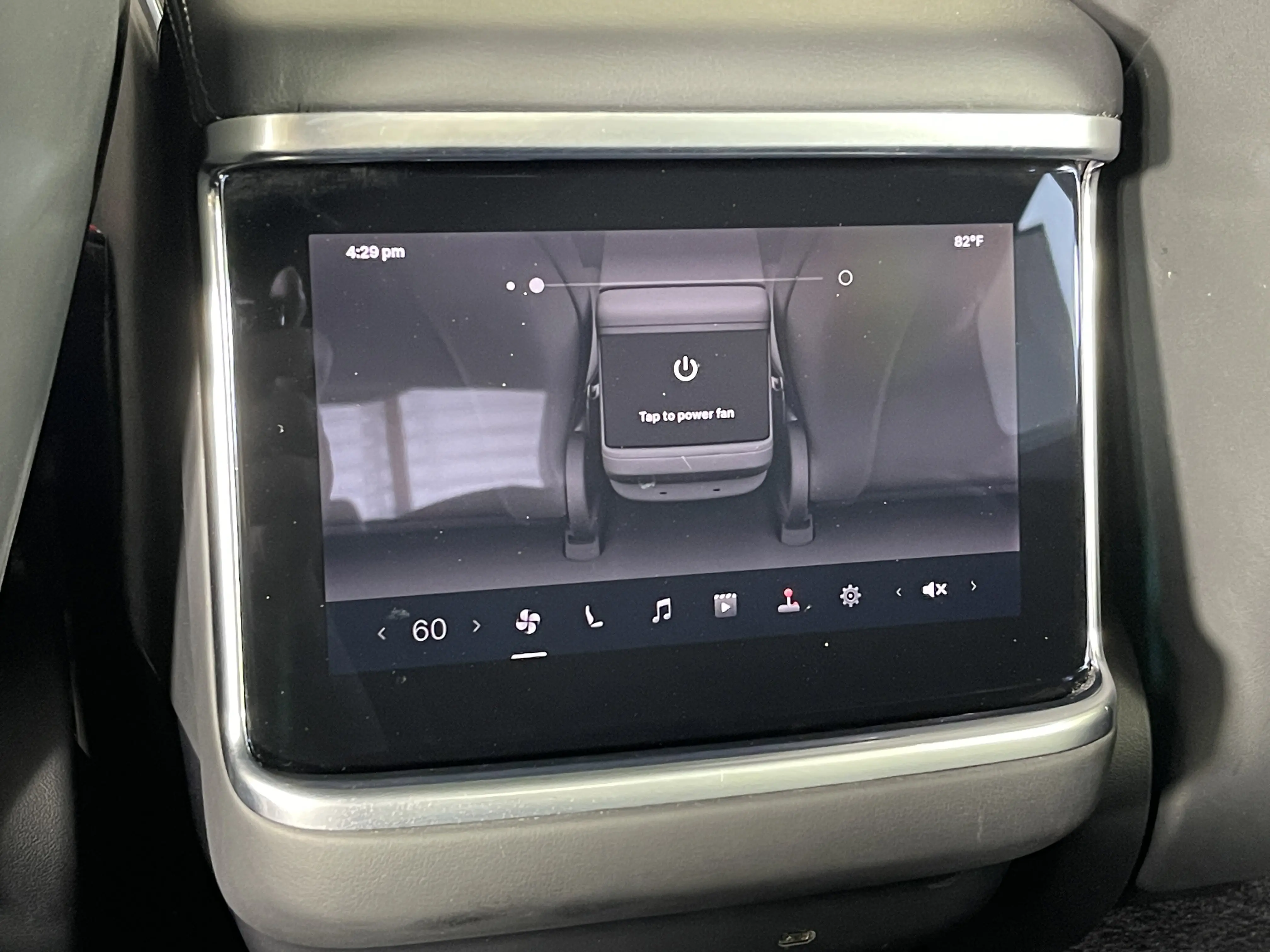 2022 Tesla Model S Plaid AWD photo 29