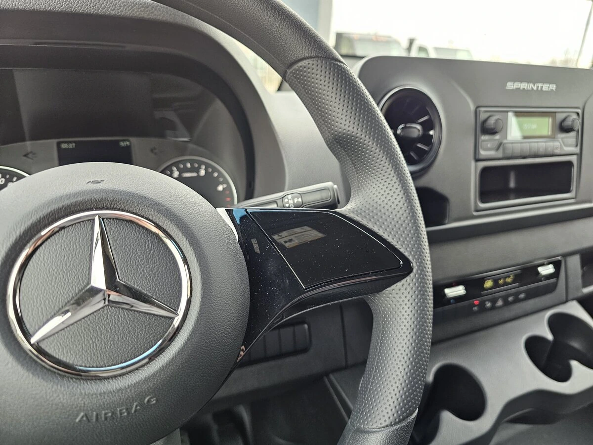 2025 Mercedes-Benz Sprinter Cargo Van Base - Photo 30