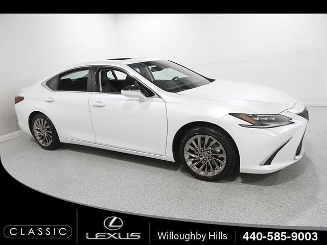 2024 Lexus ES Hybrid