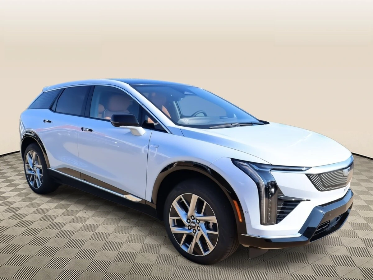 2027 Cadillac OPTIQ Premium Luxury