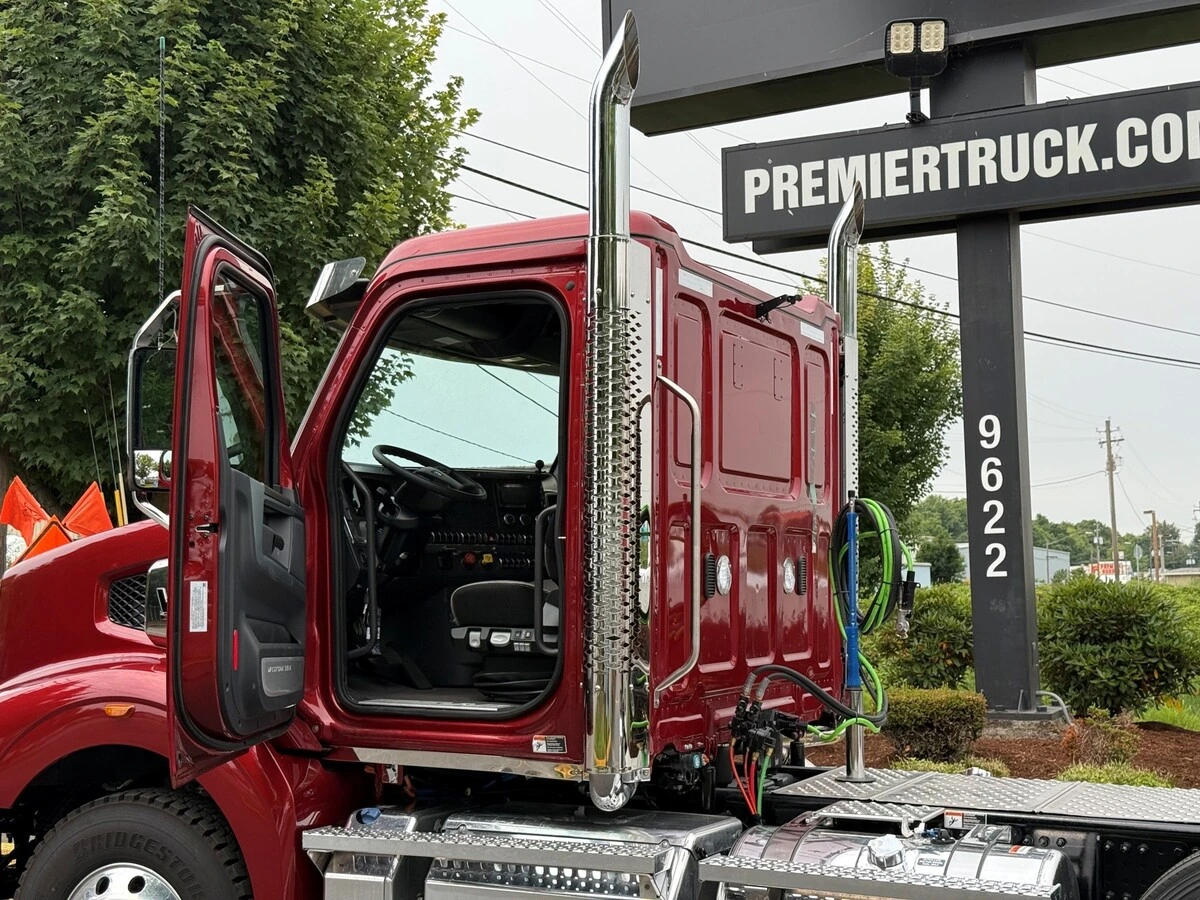 2027 Western Star 49X — photo 7