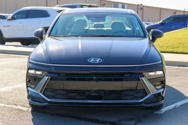 2026 Hyundai Sonata Hybrid SEL photo 2