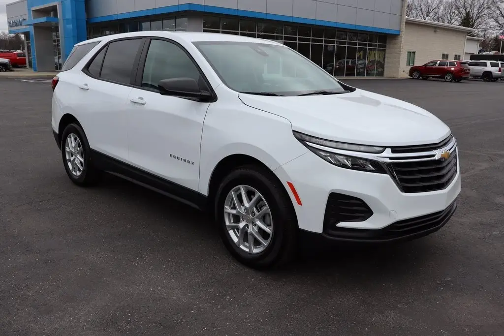 Used 2024 Chevrolet Equinox LS with VIN 3GNAXHEG7RL160887 for sale in Atwater, OH