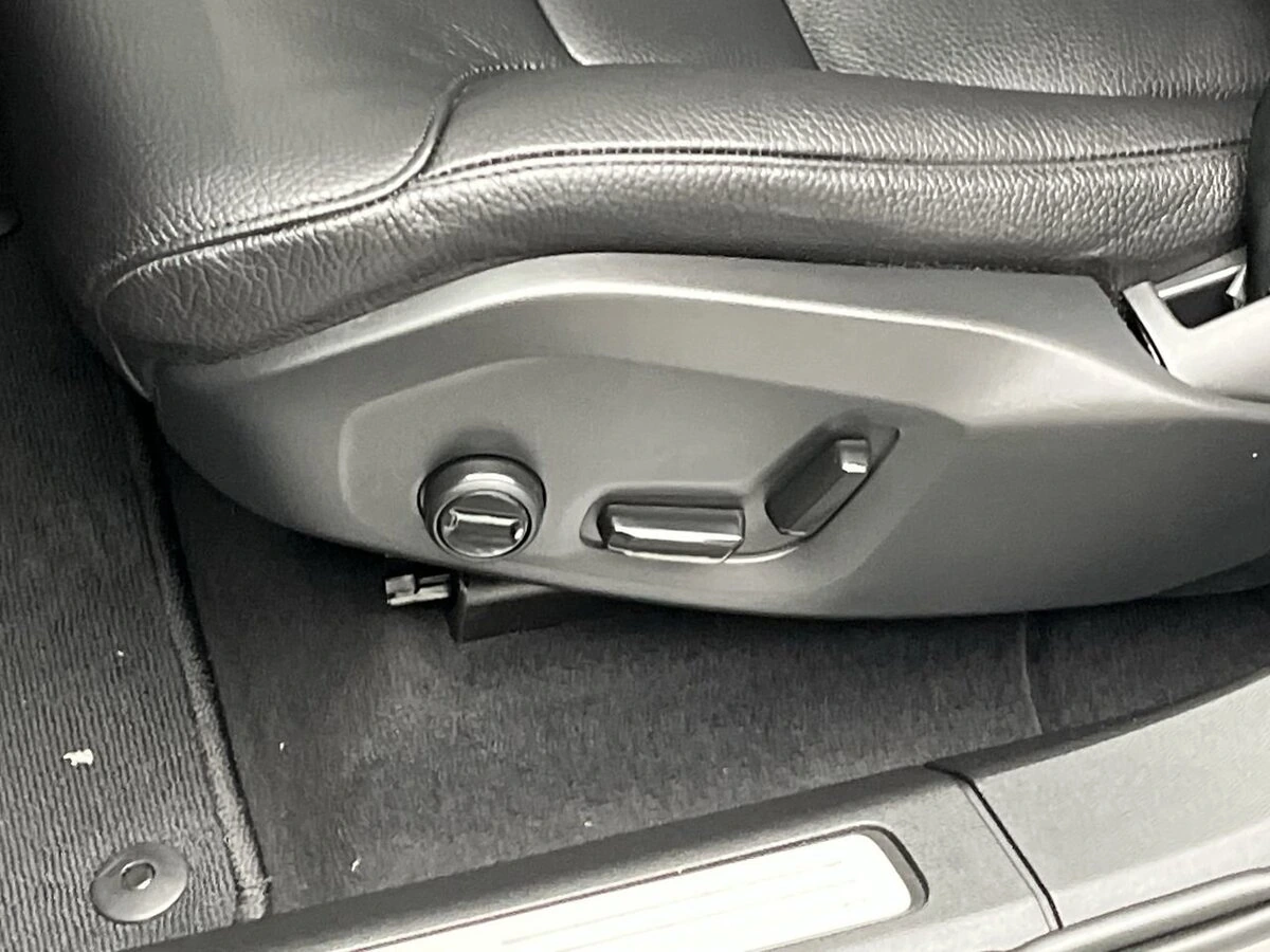 2024 Volvo - image 10