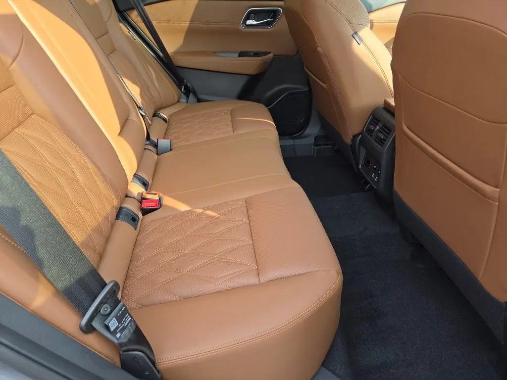 2026 Nissan Rogue Platinum photo 30